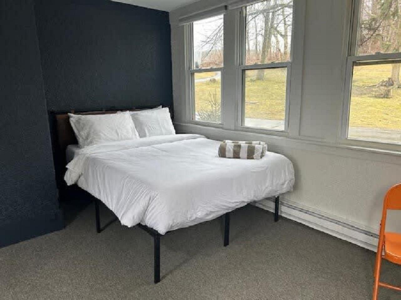 The Brooks Motel Hillsdale ภายนอก รูปภาพ